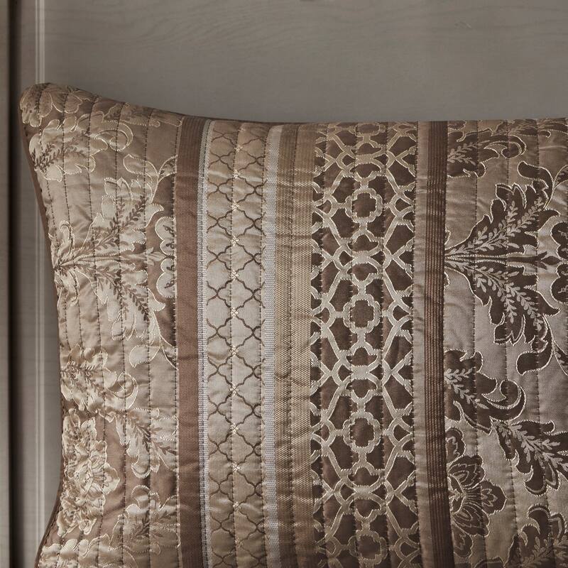 GDF Studio - Bellagio 6-Piece Reversible Jacquard Quilt Set with Decorative Pillows
