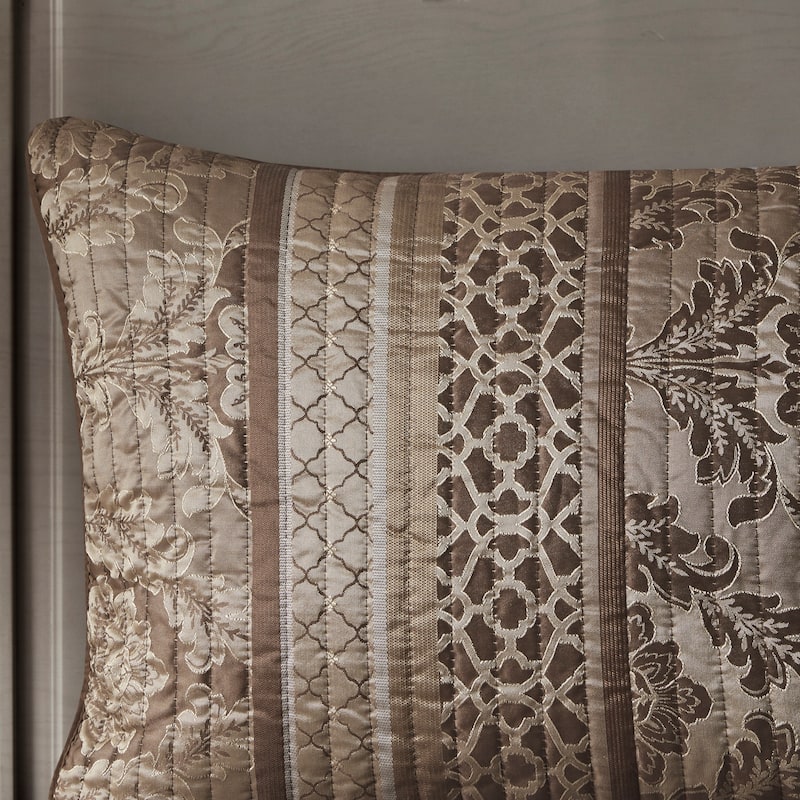 Madison Park Venetian 6 Piece Jacquard Quilt Set with Throw Pillows