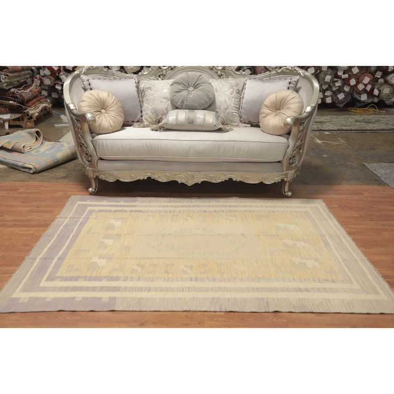 Hand Woven Southwestern Wool Multi-Colored Geometric Area Rug - 6' 9'' X 4' 10''