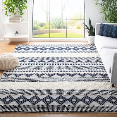 SAFAVIEH Handmade Natura Annedorte Wool Rug