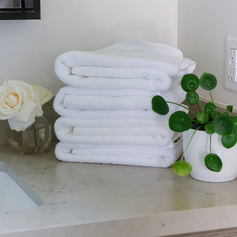 Jennifer Adams Lago Hand Towel