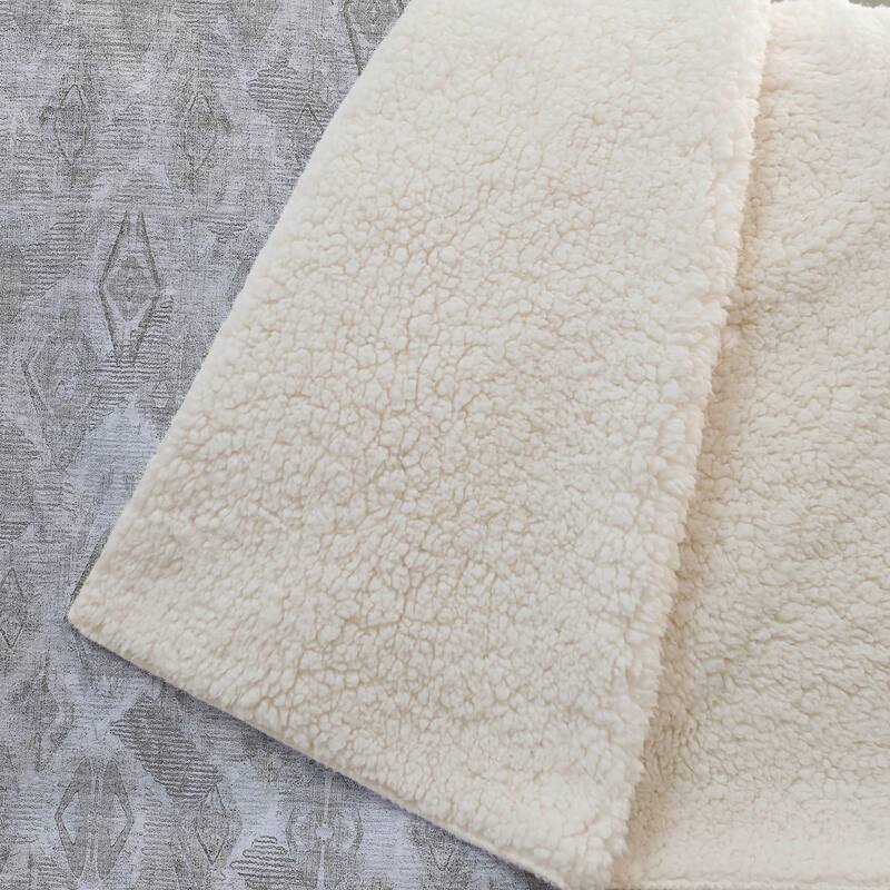 Premium Machine Washable Vintage Diamonds Sherpa Throw Blanket