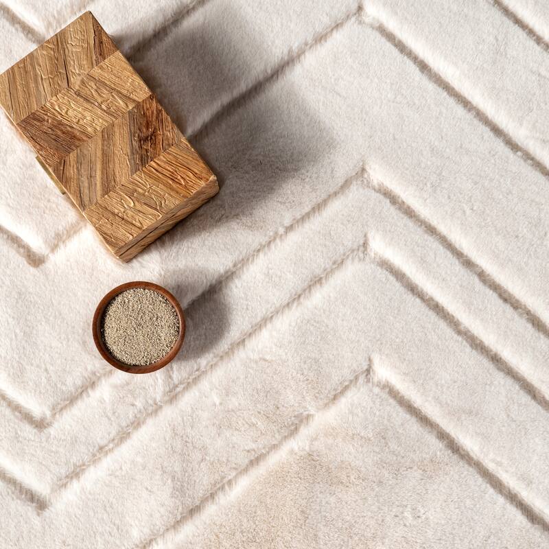 Nuloom Chevron SuperiorWash Faux Rabbit Machine Washable Area Rug