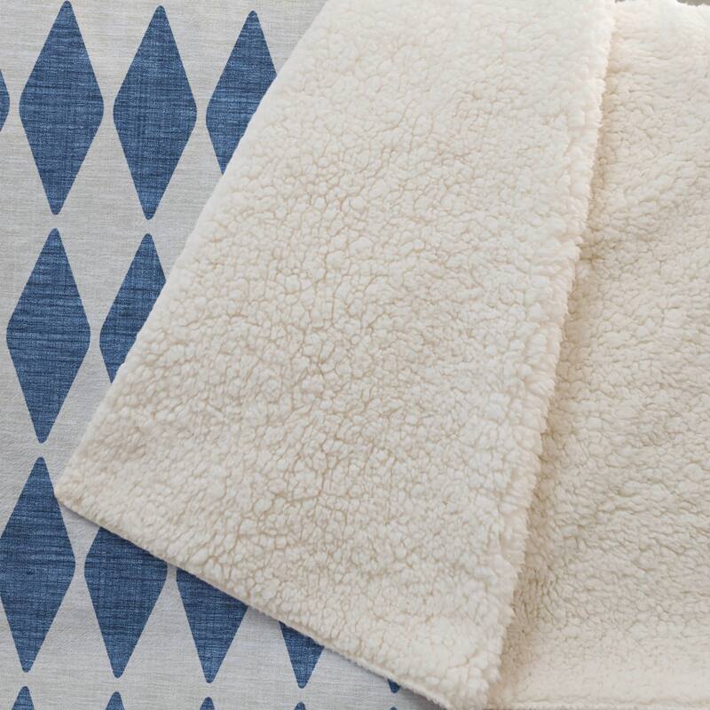 Premium Machine Washable Modern Argyle Sherpa Throw Blanket