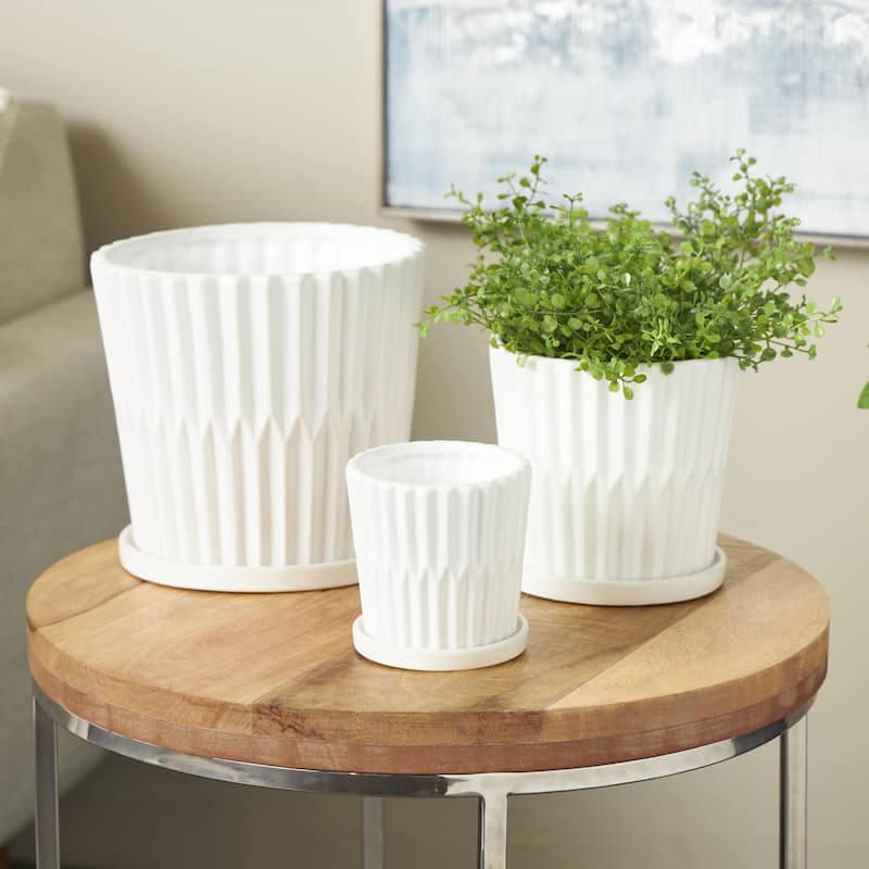 Ceramic Ribbed Indoor Outdoor Planter with Attached Saucer - Set of 3 Black or White - Roche River Decor