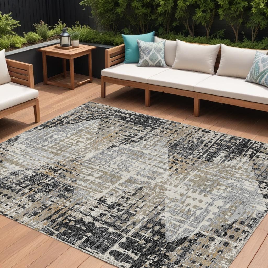 HomeRoots Geometric Transitional Rectangle Outdoor Rug