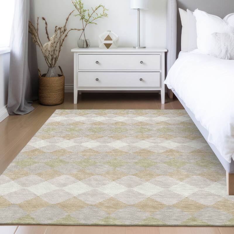 Machine Washable Indoor/ Outdoor Modern Mosaic Chantille Rug