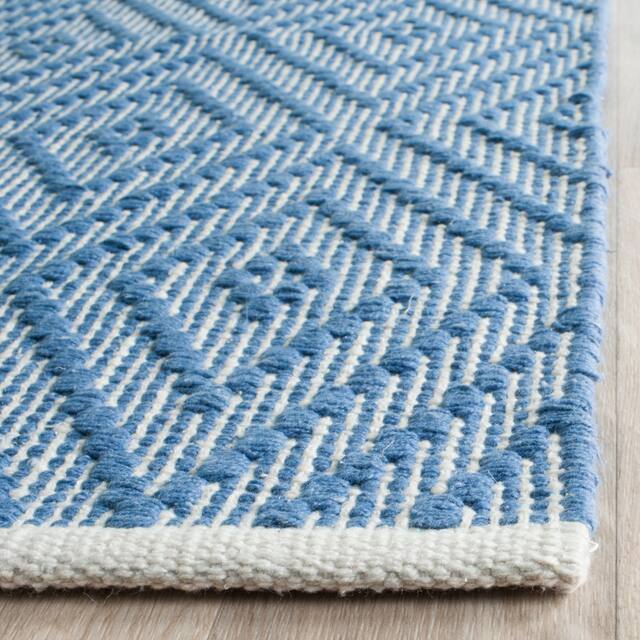 SAFAVIEH Handmade Flatweave Montauk Shkurte Cotton Rug