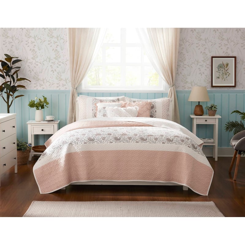 Madison Park Vanessa 6 Piece Cotton Percale Quilt Set with Throw Pillows