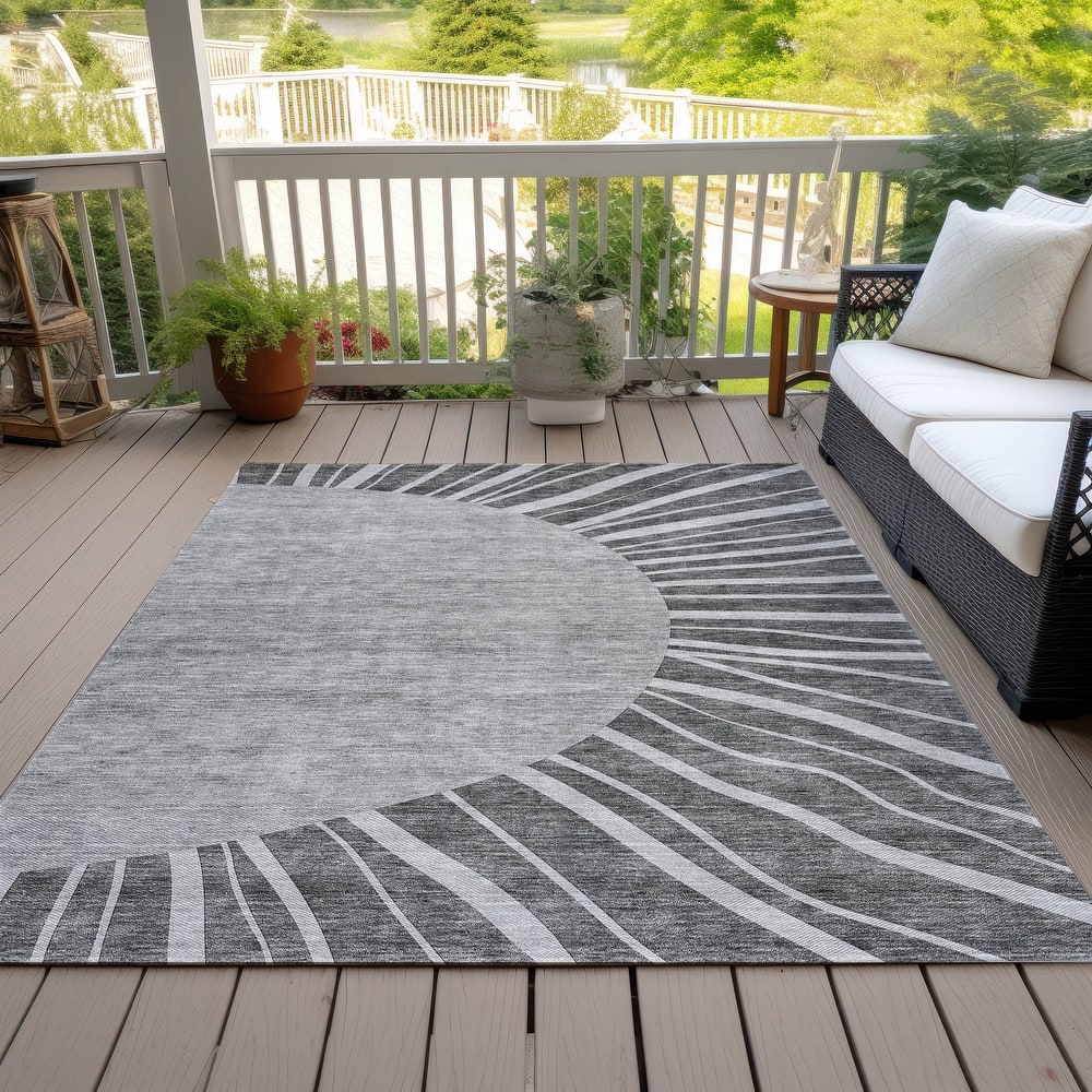 Machine Washable Indoor/ Outdoor Chantille Modern Sunburst Rug