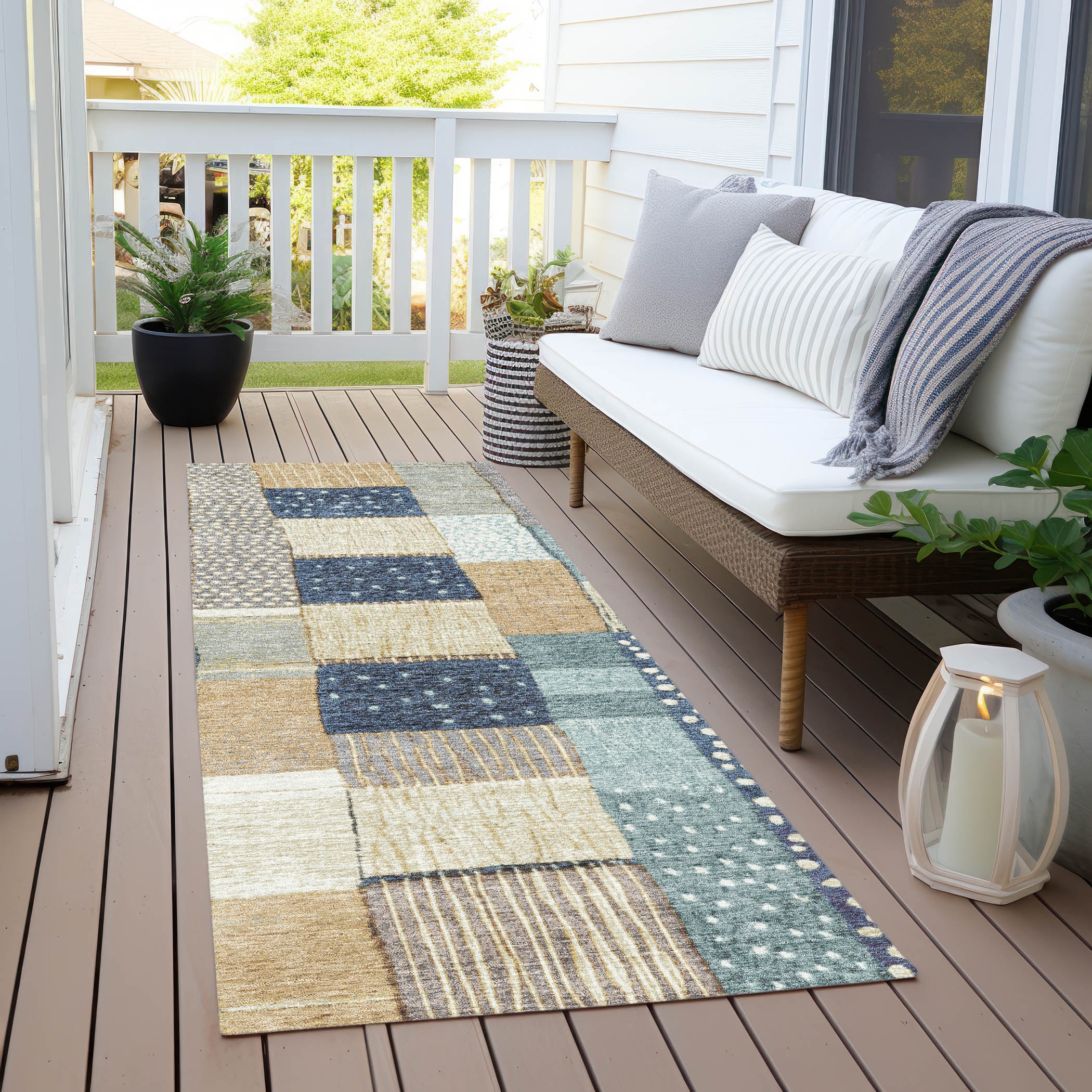 Machine Washable Indoor/Outdoor Modern Path Chantille Rug