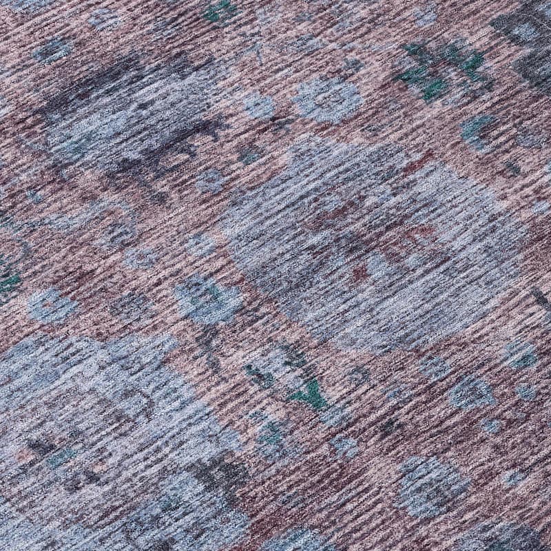 Machine Washable Indoor/ Outdoor Vintage Traditional Chantille Rug