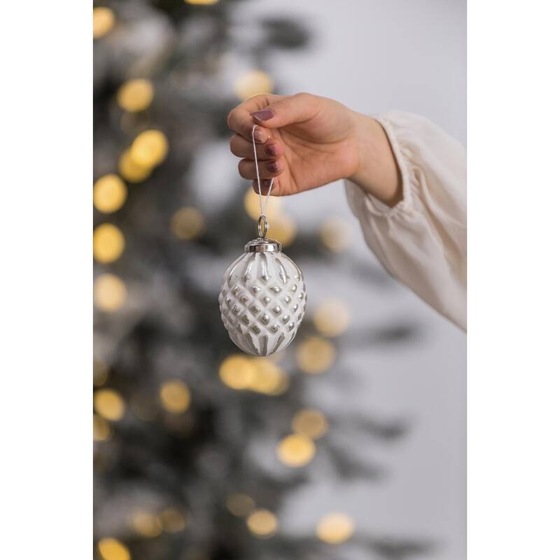 D3.8x4.2"H Christmas Ball Ornaments, Glass Decorative Hanging Ball Christmas Tree Ornaments for Holiday, Set of 6 - White