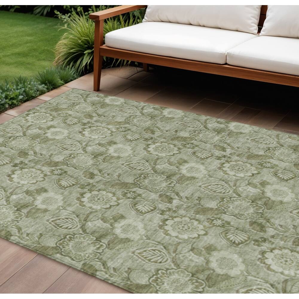 HomeRoots Floral Transitional Rectangle Outdoor Rug