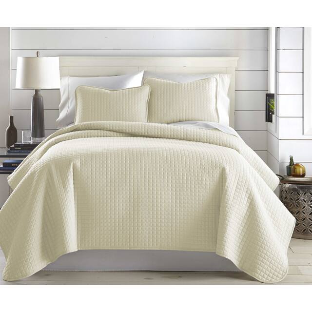 Oversized Solid 3-piece Quilt Set by Southshore Fine Linens
