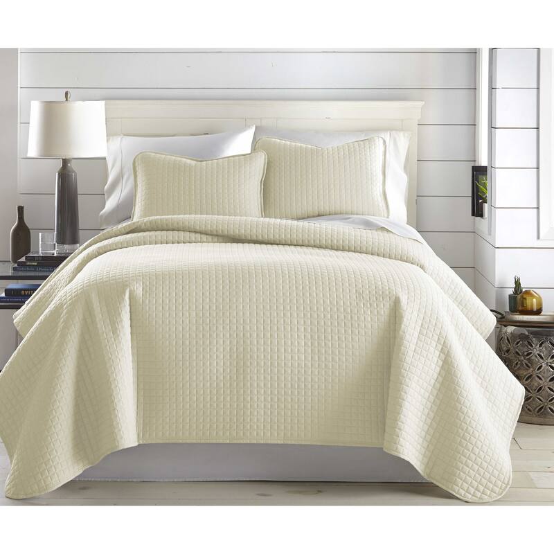 Oversized Solid 3-piece Quilt Set by Southshore Fine Linens