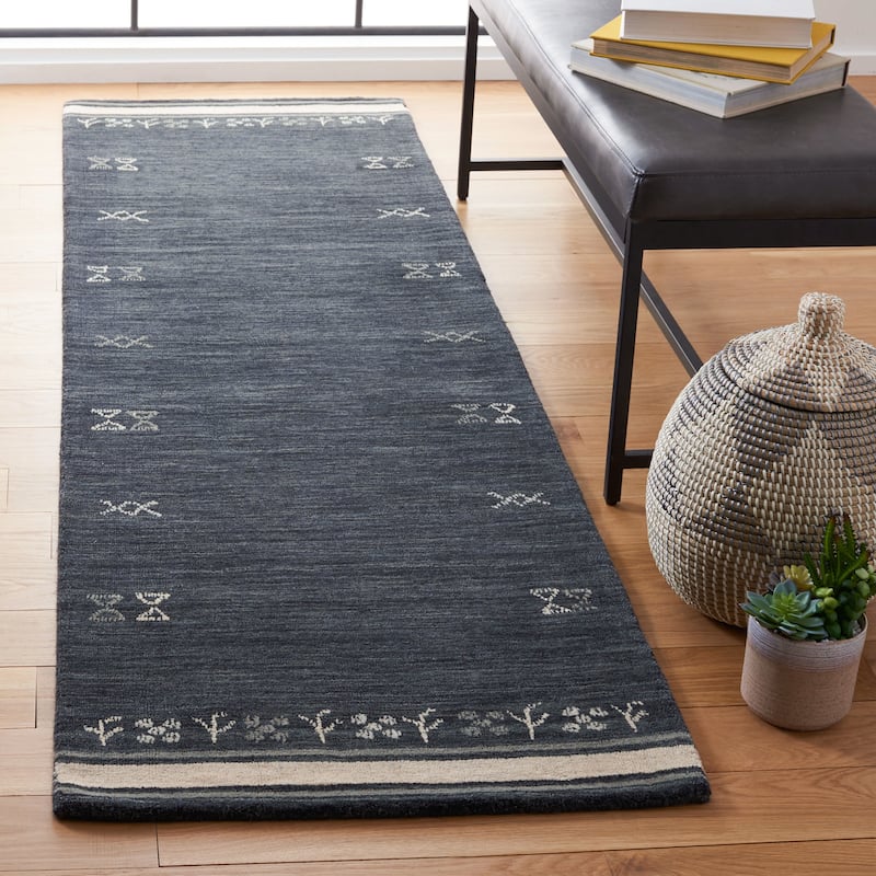 SAFAVIEH Handmade Himalaya Brittny Wool Rug - 2'3" x 8' Runner - Charcoal - Runner