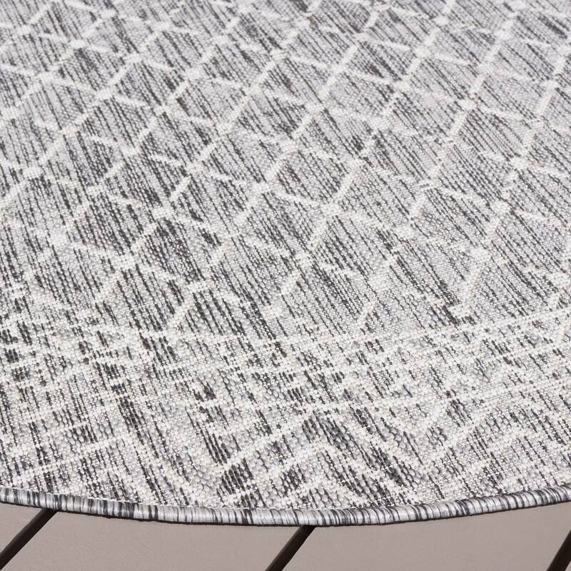 SAFAVIEH Courtyard Dymphna Transitional Indoor/Outdoor Rug