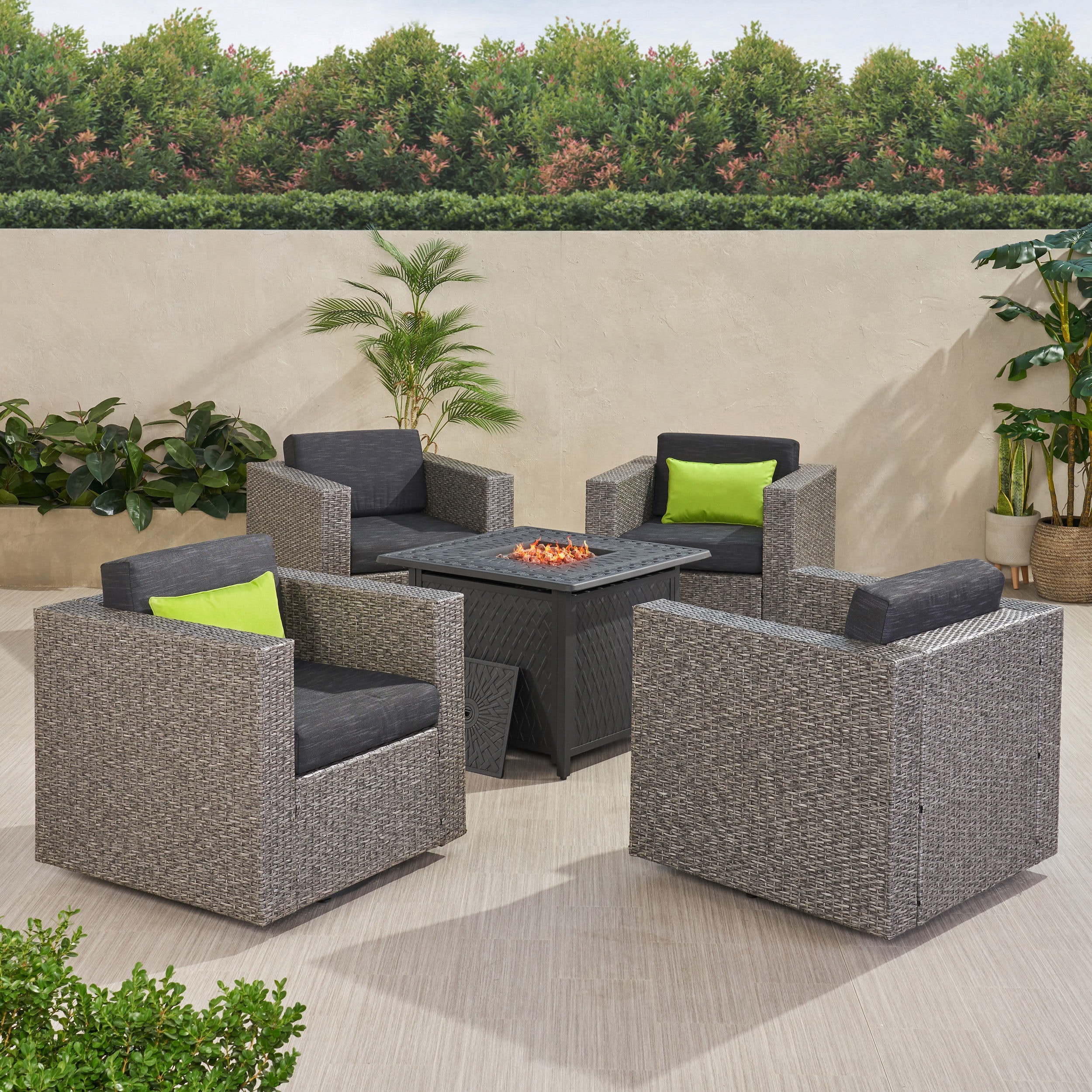 Puerta outdoor outlet furniture