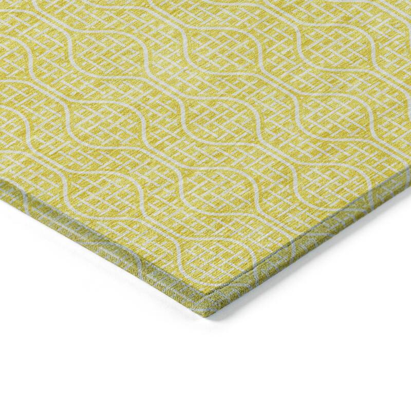 Machine Washable Indoor/ Outdoor Chantille Criss Cross Geo Rug
