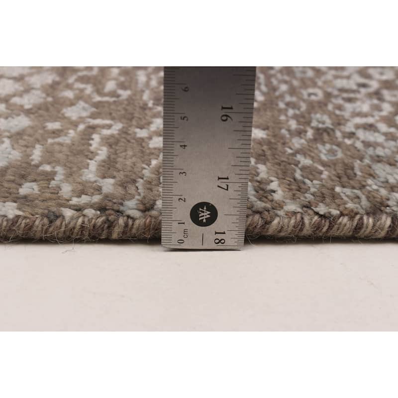 ECARPETGALLERY Hand-knotted Tangier Taupe Silk, Wool Rug - 5'3 x 7'6