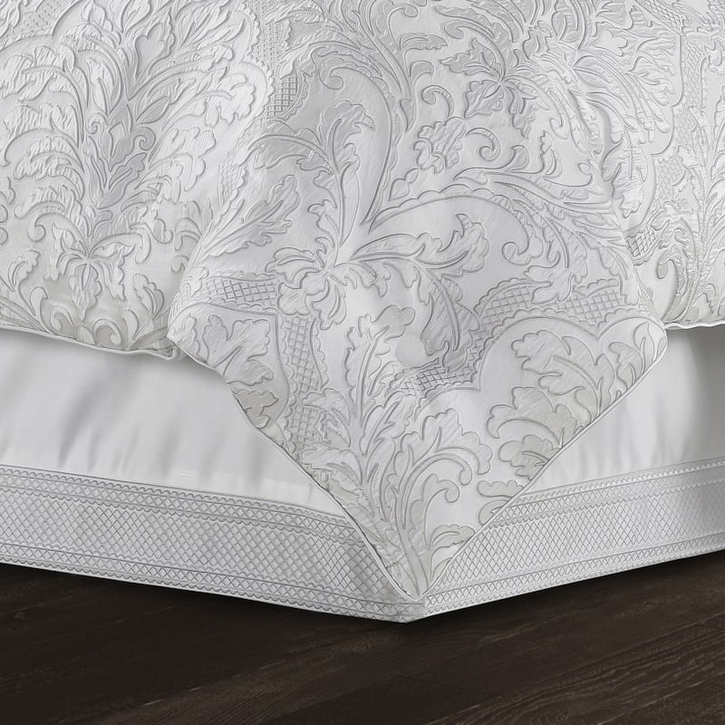 J. Queen New York Brunello Comforter Set - California King