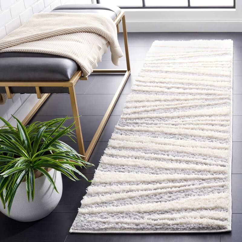 SAFAVIEH Norway Shag Lethia 1.2-inch Thick Rug