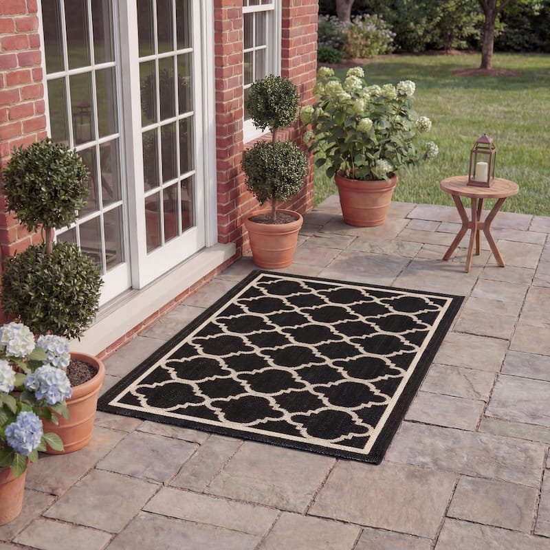 SAFAVIEH Courtyard Kristelle Indoor/ Outdoor Waterproof Patio Backyard Rug