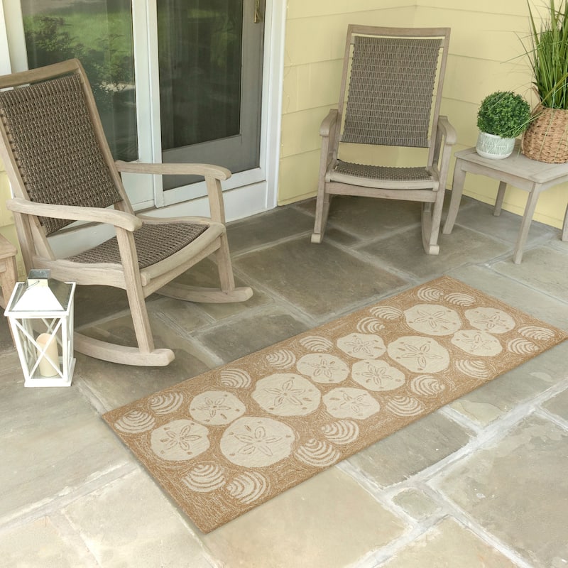 Liora Manne Frontporch Shell Toss Indoor/Outdoor Mat - 24"X60" - Natural