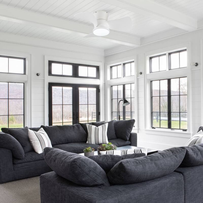 31-inch Modern Black Propeller Flush Mount Ceiling Fan with Light and Remote