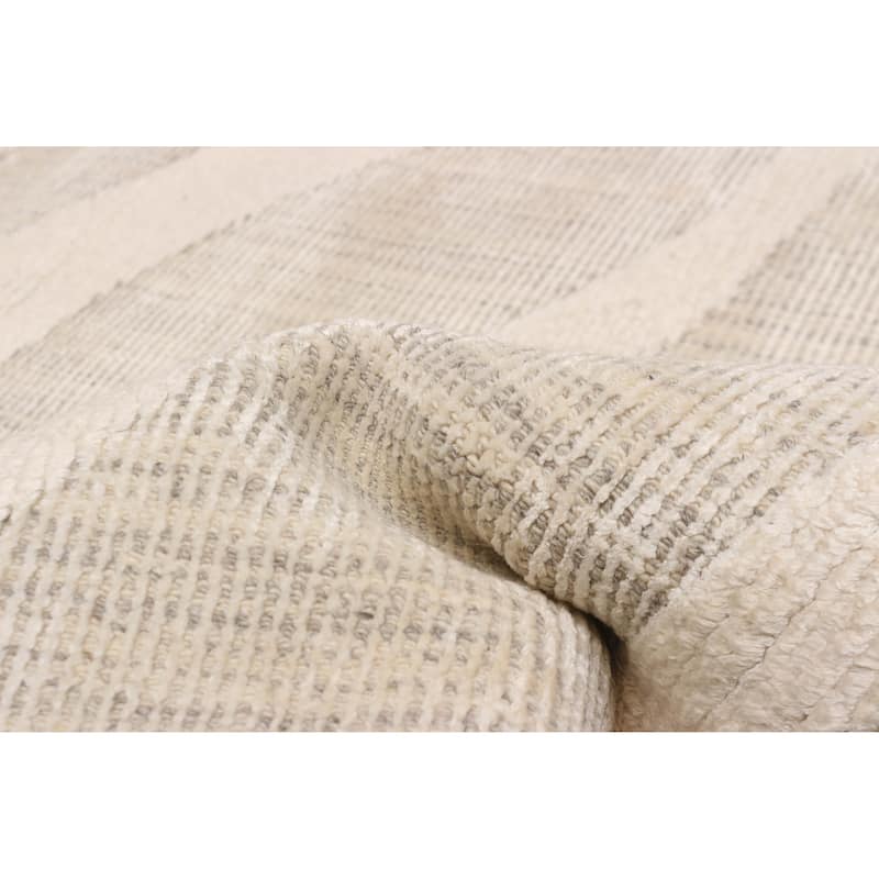 ECARPETGALLERY Hand-knotted Tangier Light Khaki Viscose, Wool Rug - 5'0 x 7'11