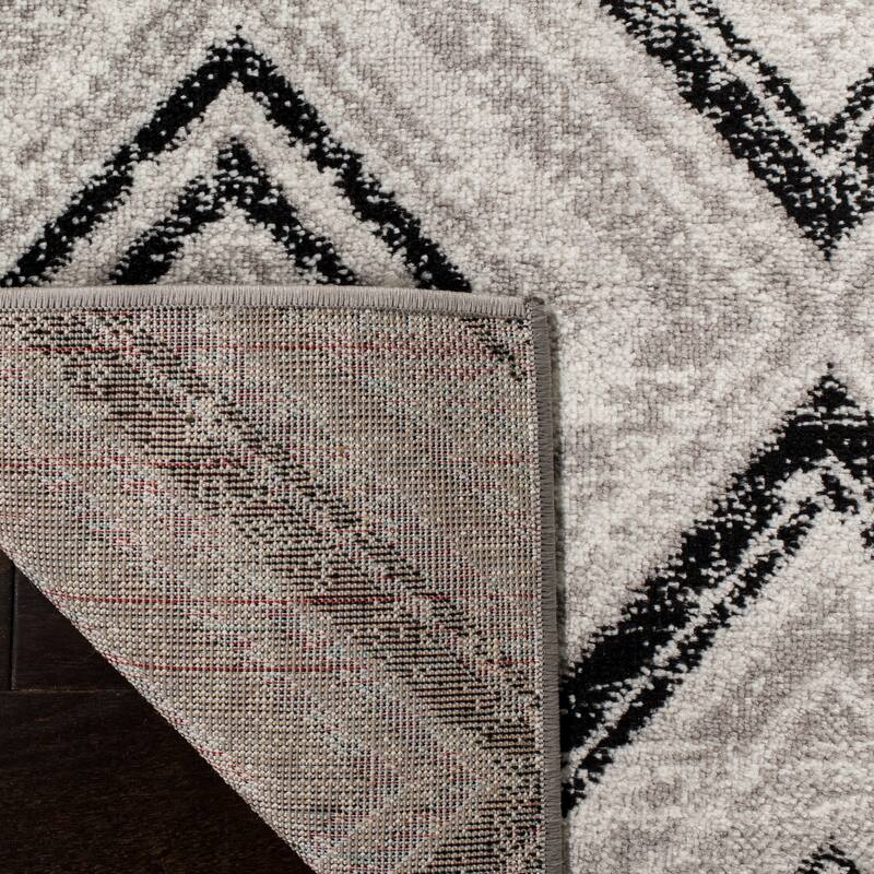 SAFAVIEH Skyler Onie Modern Rug