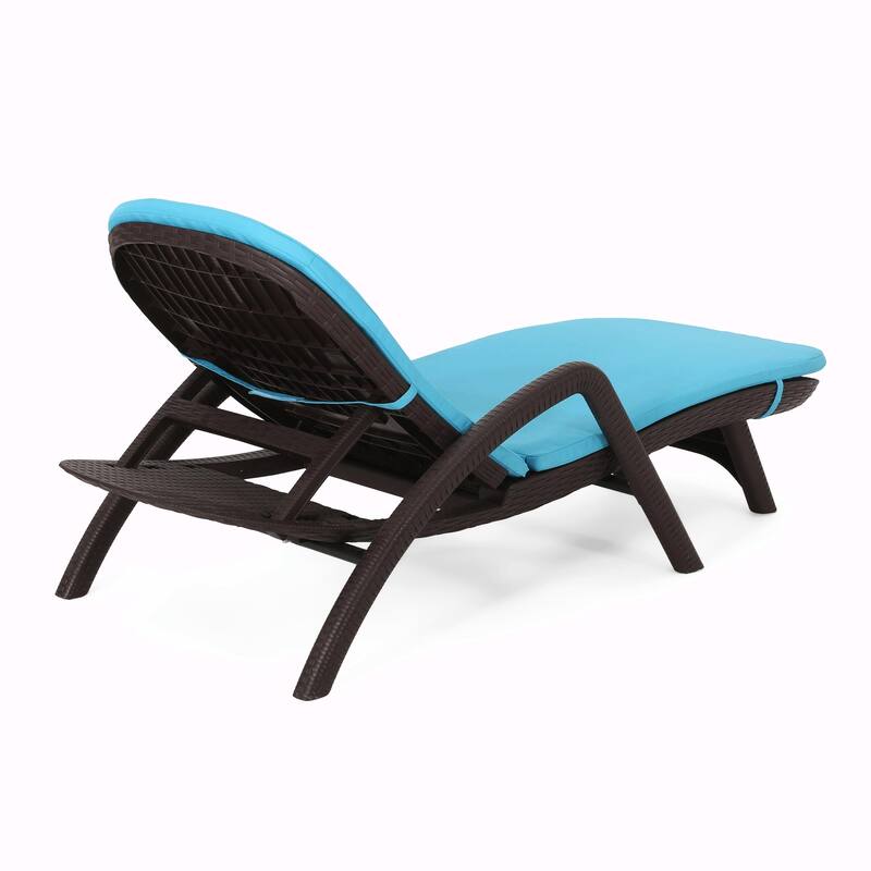 rgonomic Outdoor Chair with Wicker Texture - Durable, Comfortable Cushion, Stable Design