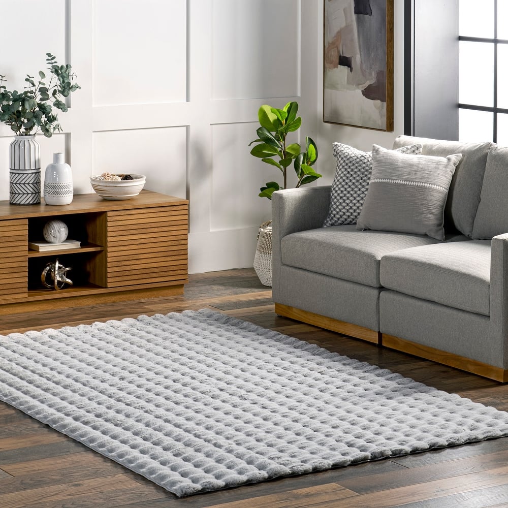 Nuloom Jeni Solid Plush Machine Washable Area Rug