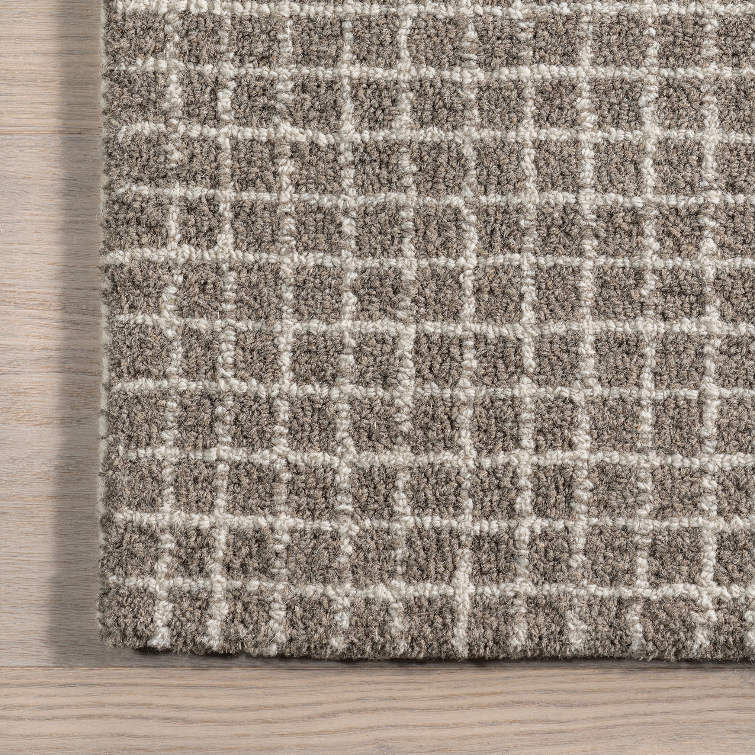 Nuloom Melrose Checked Wool Area Rug.