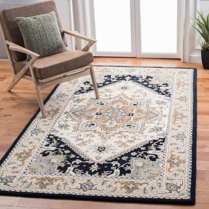 SAFAVIEH Handmade Heritage Carrol Traditional Oriental Wool Rug - 8' x 10' - Beige/Navy - Rectangle