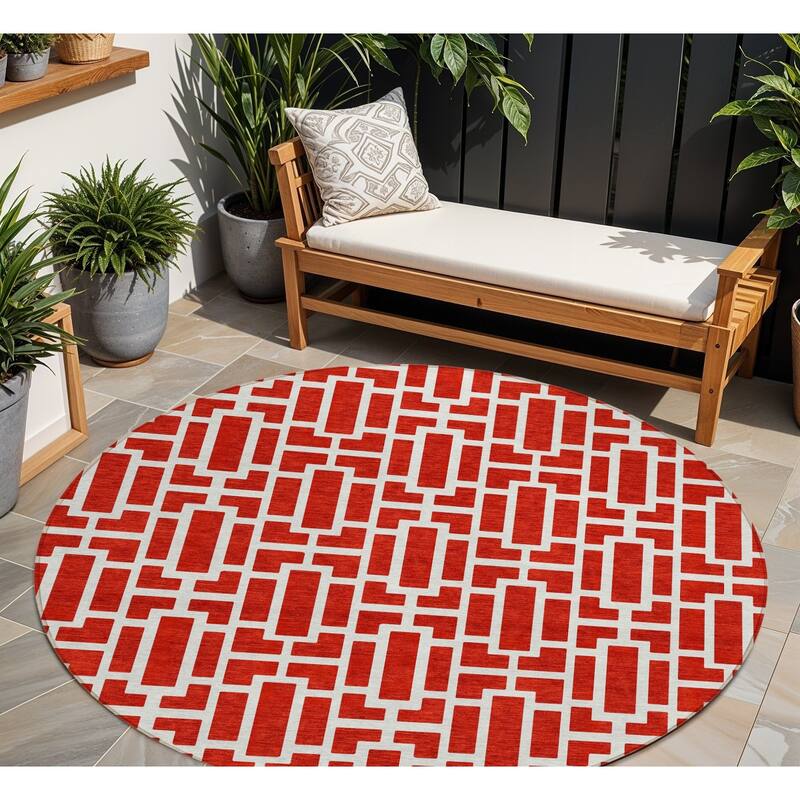 HomeRoots Geometric Transitional Rectangle Outdoor Rug - 8' Round
