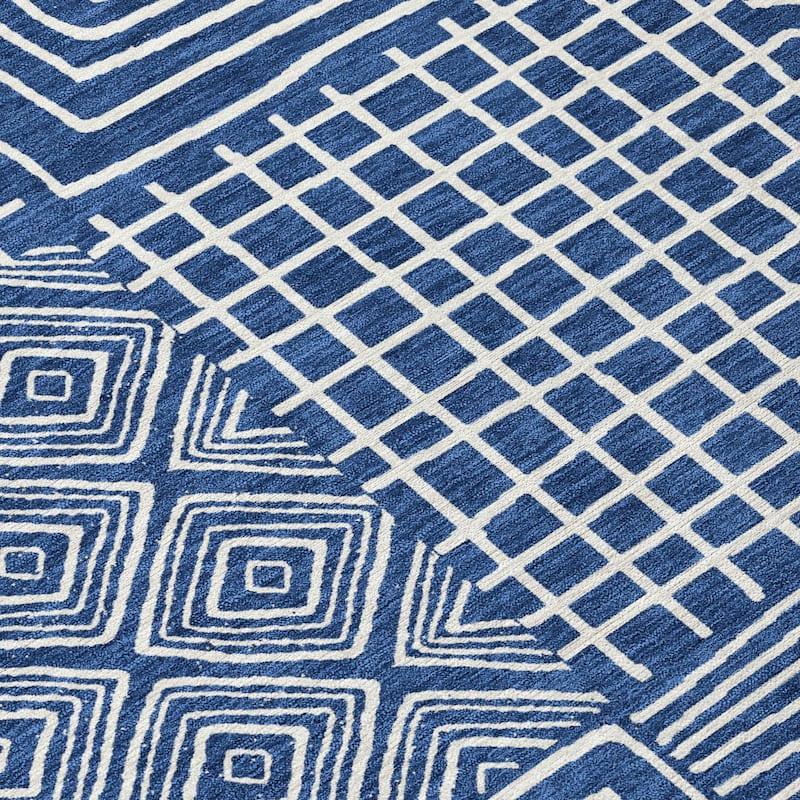Machine Washable Indoor/ Outdoor Modern Mosaic Chantille Rug