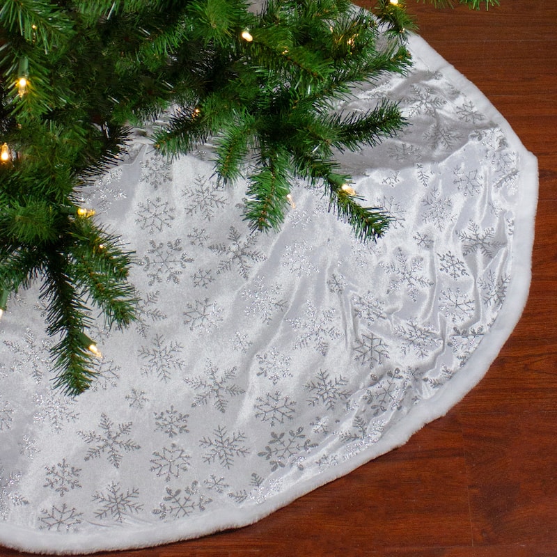 48" Silver and White Snowflakes Christmas Tree Skirt - 48