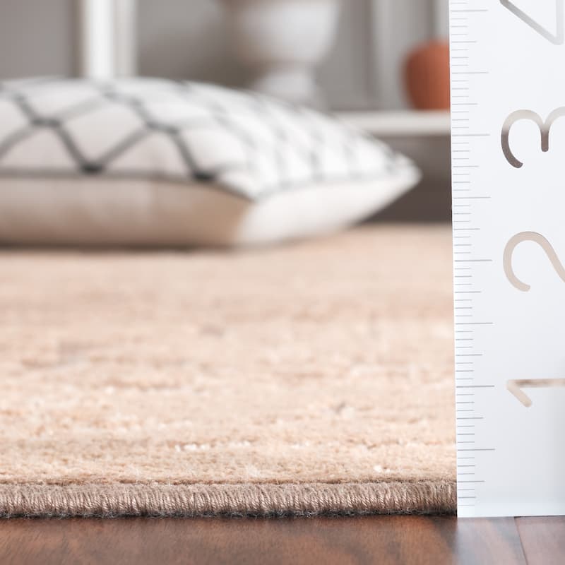 Martha Stewart by SAFAVIEH Bertha Viscose Rug - 5'3" x 7'6"