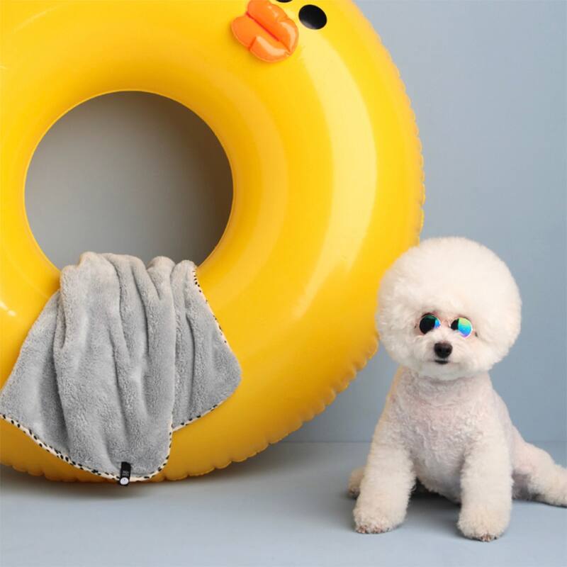 PET’S FAVORITE TOWEL, Premium High Quality Microfiber Pet Towel, Ultra-Absorbent, Quick Drying Towel, White, Made in Korea