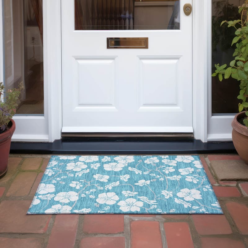 Machine Washable Indoor/ Outdoor Calm Floral Chantille Rug