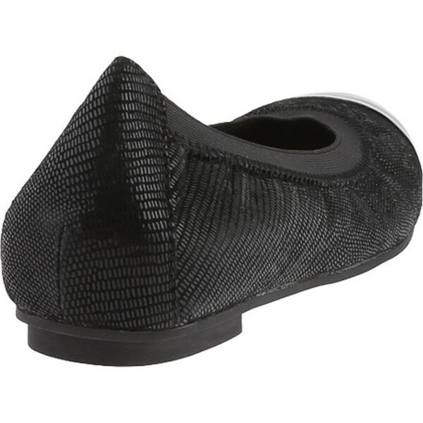 vionic black ballet flats