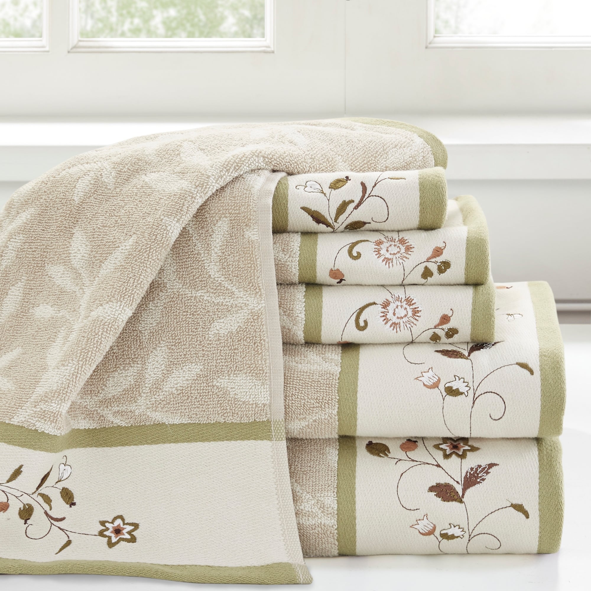 https://ak1.ostkcdn.com/images/products/is/images/direct/0bfe6f768f6fc9275baeaba803bdd54c9f3f9ffb/Madison-Park-Belle-Embroidered-Cotton-Jacquard-6-piece-Towel-Set.jpg