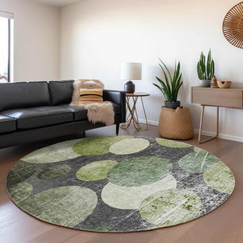 Machine Washable Indoor/ Outdoor Bubbles Chantille Rug - Green - 8' x 8'