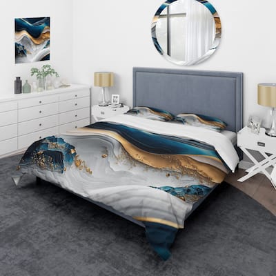 Designart "Abstract Geode Waves Blue II" Blue Modern - Bed Cover Set With Shams