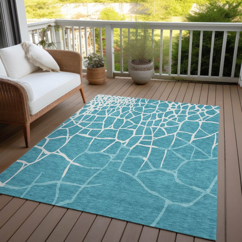 Machine Washable Indoor/ Outdoor Abstract Webby Chantille Rug