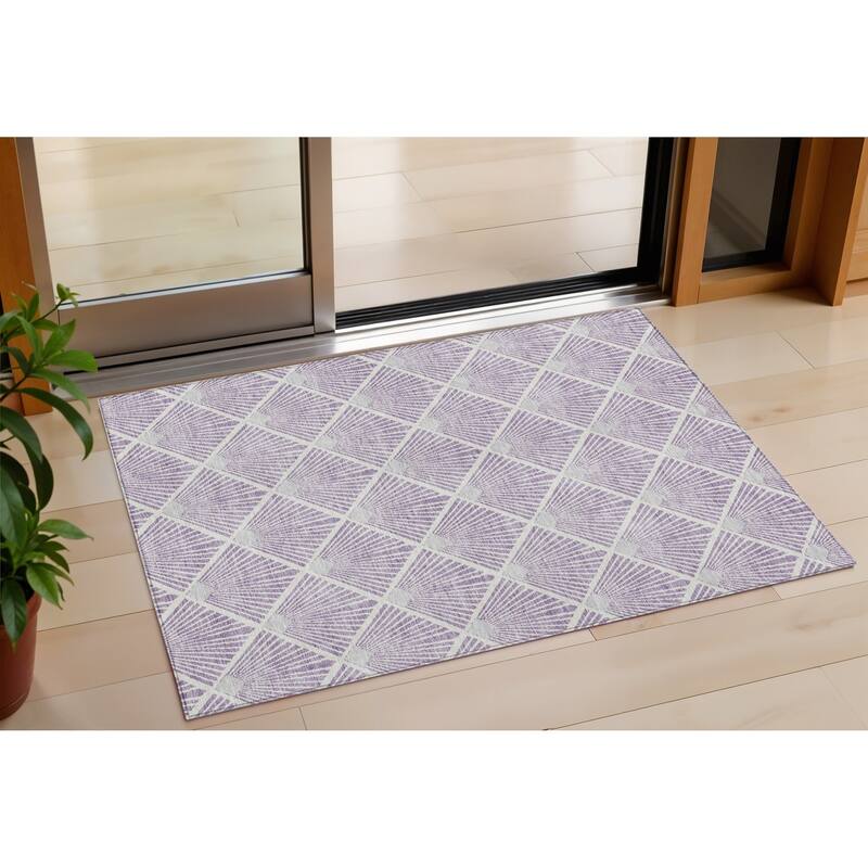 HomeRoots Geometric Transitional Rectangle Outdoor Rug - 3' x 5'