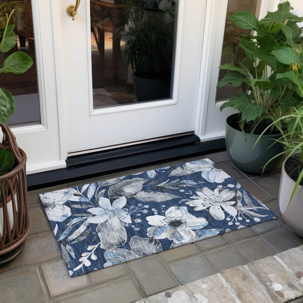 Machine Washable Indoor/ Outdoor Floral Chantille Rug