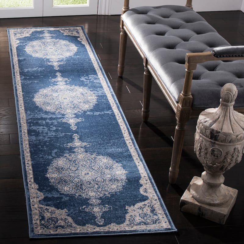 SAFAVIEH Brentwood Coralyne Traditional Oriental Rug - 2' x 6' Runner - Navy/Light Grey